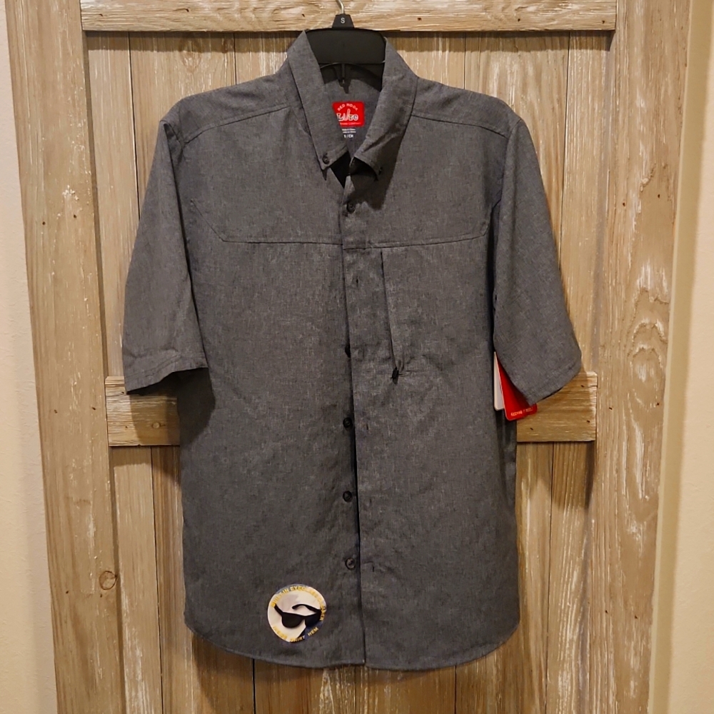 BNWT Red Hook Lure Clothing Co Fishing Shirt